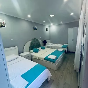 Nikas Konukevi